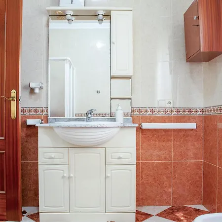 بيت للعطل 2 Bedroom In *